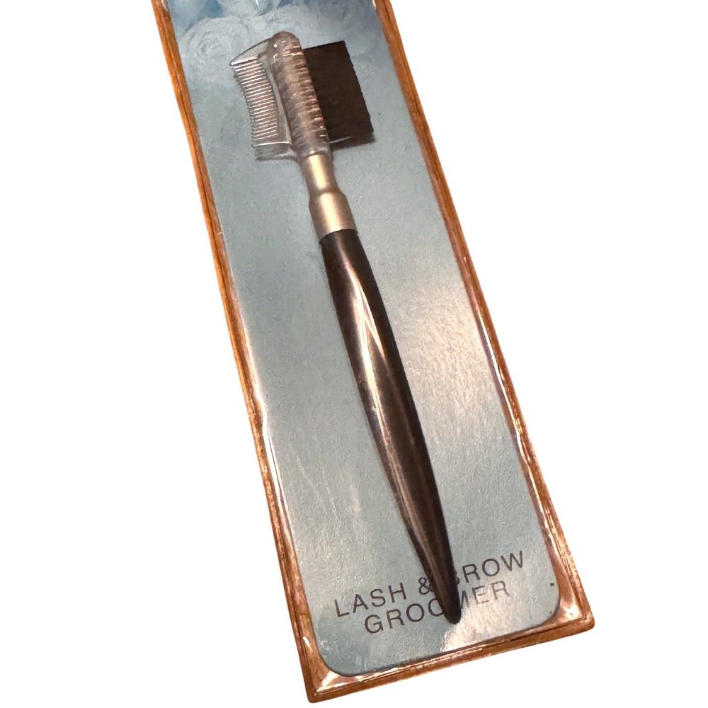 $3 BUNDLE ITEM NWT Lash and Brow Groomer Dual Sided Eye Makeup Brush Comb